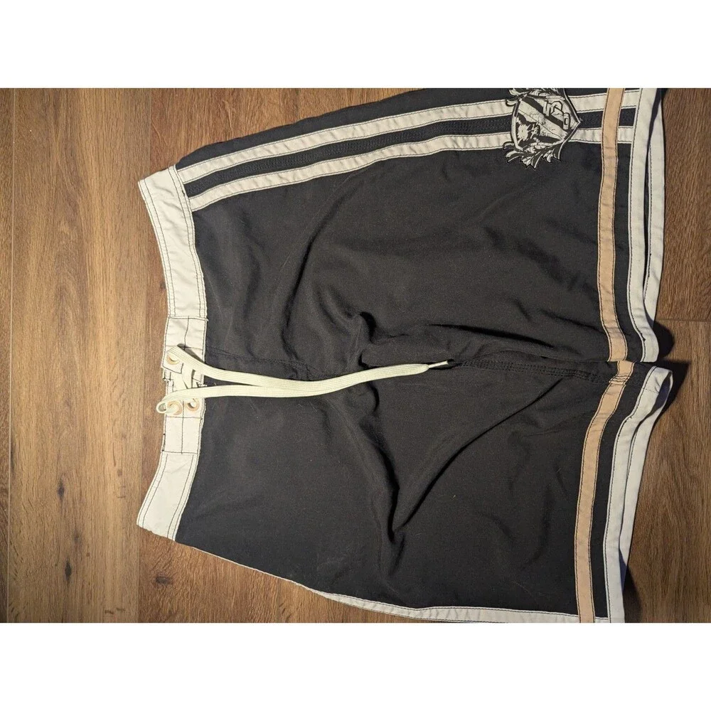 Oakley Men's Swimming Trunks Bathing Suit Embroidered Emblem  Size 32 With Comb